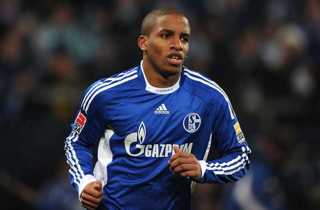 famous athletes from Peru famous athletes from Peru