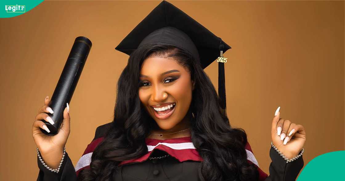 19-year-old girl bags first class from university 19-year-old girl bags first class from university