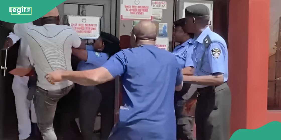 Big clash in PDP during BoT meeting in Abuja. Big clash in PDP during BoT meeting in Abuja.