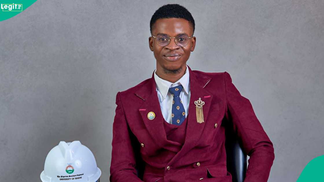 A University of Ibadan student who once attended polytechnic bags first class. A University of Ibadan student who once attended polytechnic bags first class.