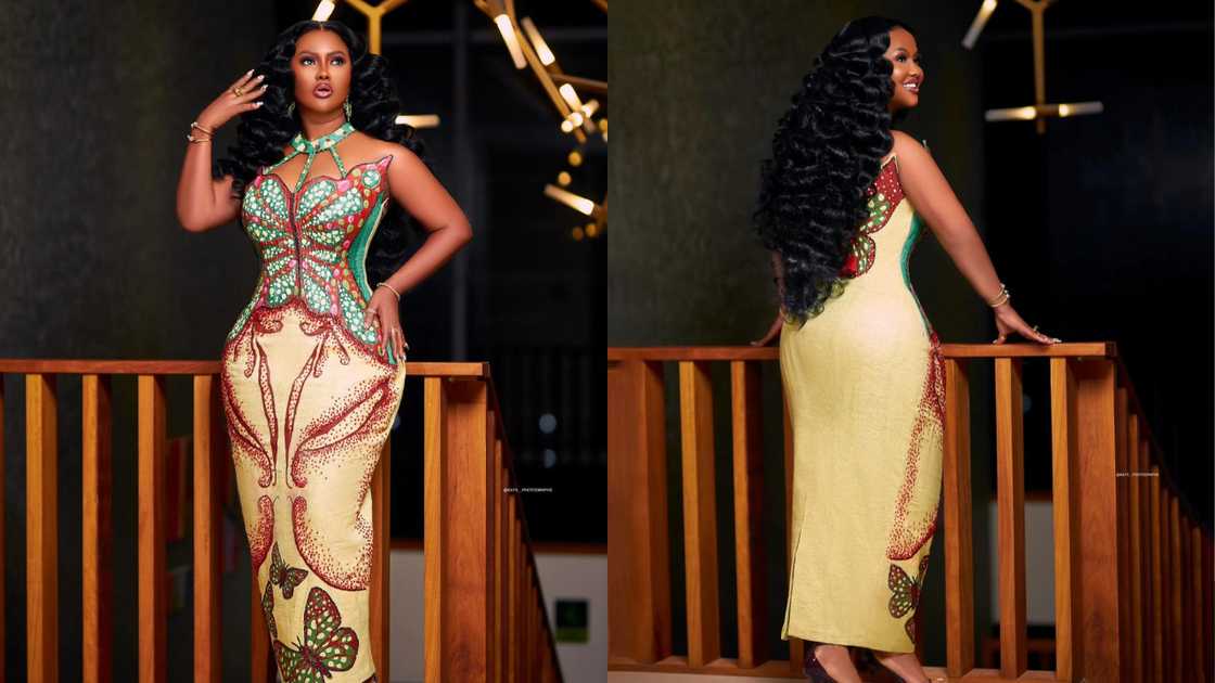 Elegant artistic gown Elegant artistic gown