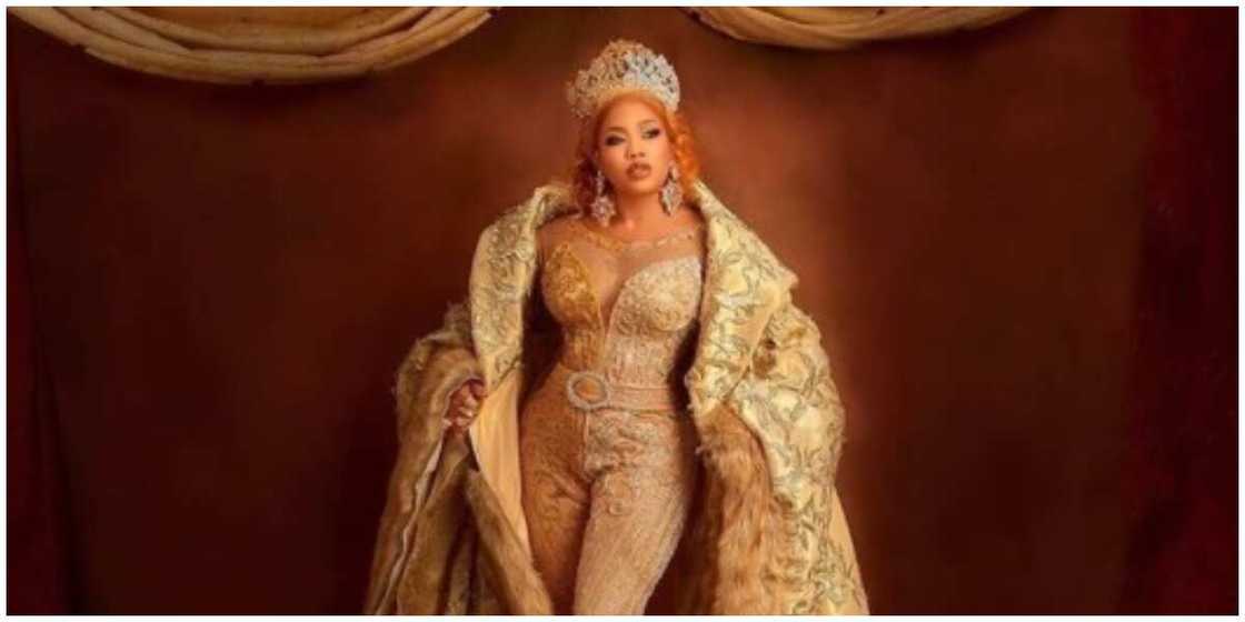 A photo og Toyin Lawani. A photo og Toyin Lawani.