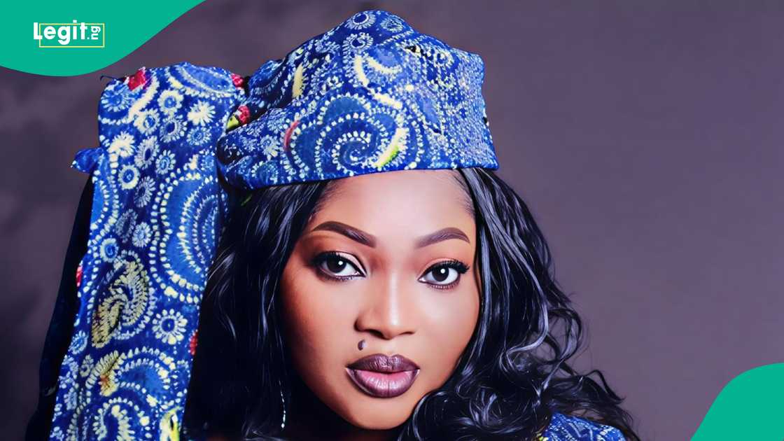 Busola Oke breaks down during live streams, fans react