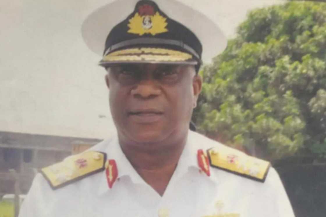 Tears as ex-naval chief Admiral Aikhomu reportedly dies from ‘COVID-19’ complications Tears as ex-naval chief Admiral Aikhomu reportedly dies from ‘COVID-19’ complications