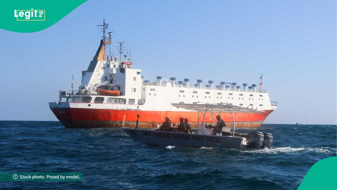 'Yan fashin teku sun sace wani jirgin ruwa dauke da ganga 18,500 na mai 'Yan fashin teku sun sace wani jirgin ruwa dauke da ganga 18,500 na mai