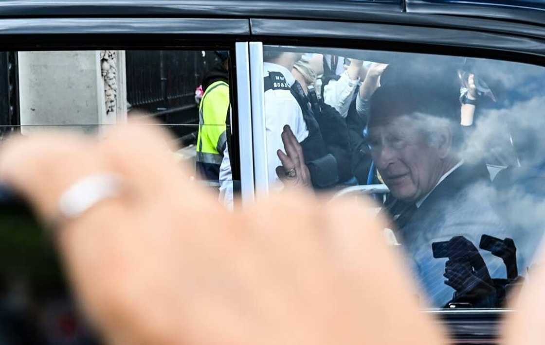 The brothers' father King Charles III extended an "olive branch" to Harry and Meghan, despite their criticisms of royal life The brothers' father King Charles III extended an "olive branch" to Harry and Meghan, despite their criticisms of royal life