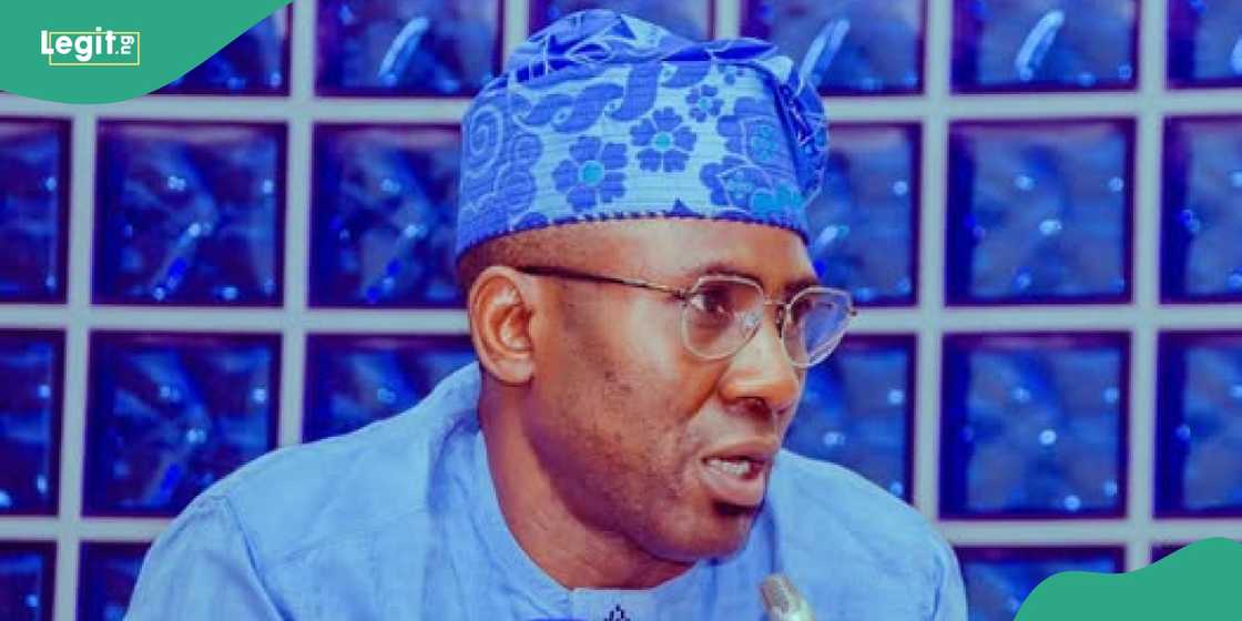 House Reps member, Olarewaju Akingbaso, from Ondo state dumps PDP for APC House Reps member, Olarewaju Akingbaso, from Ondo state dumps PDP for APC