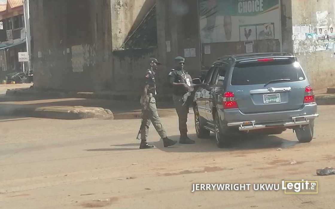 Police officer cries out, says no provision for food Police officer cries out, says no provision for food