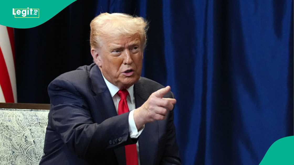 Lady sends funny message to Donald Trump. Lady sends funny message to Donald Trump.