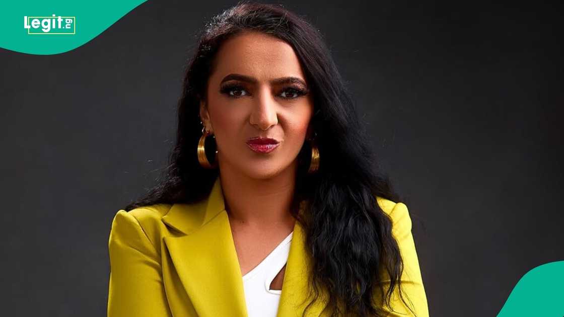 Fans send condolences as Russian-born Nigerian actress Fari Elysian mourns her father's demise. Fans send condolences as Russian-born Nigerian actress Fari Elysian mourns her father's demise.