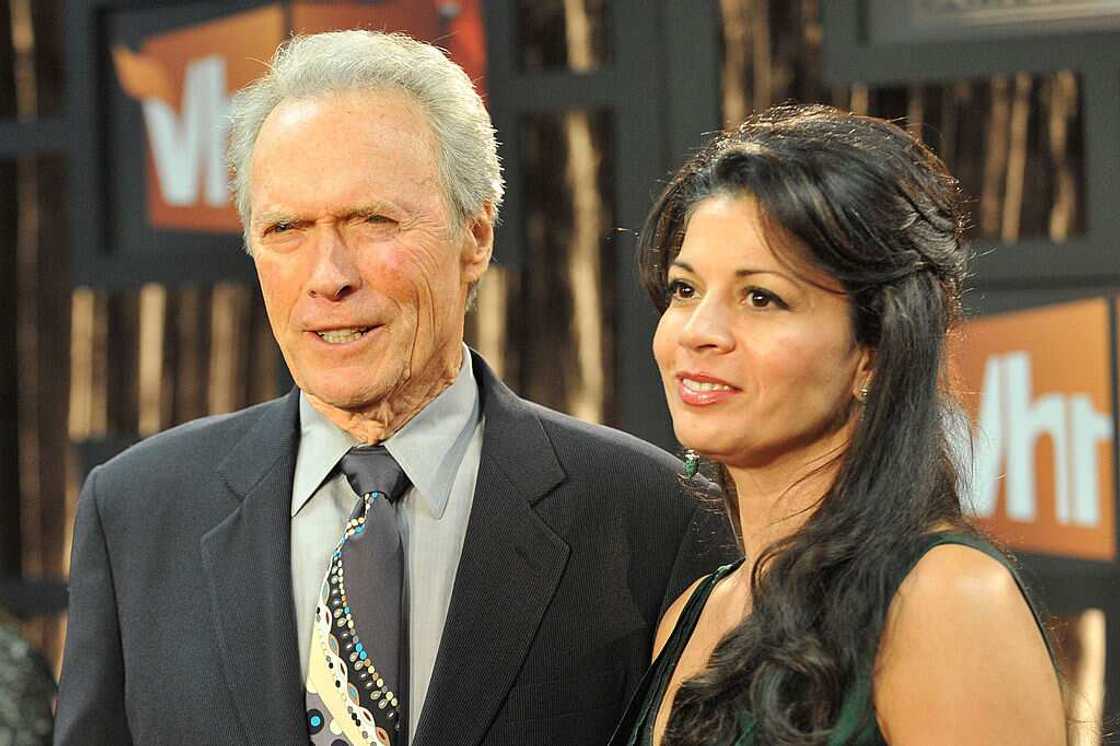 Dina Eastwood : Clint Eastwood et son ex-femme sont toujours proches Dina Eastwood : Clint Eastwood et son ex-femme sont toujours proches