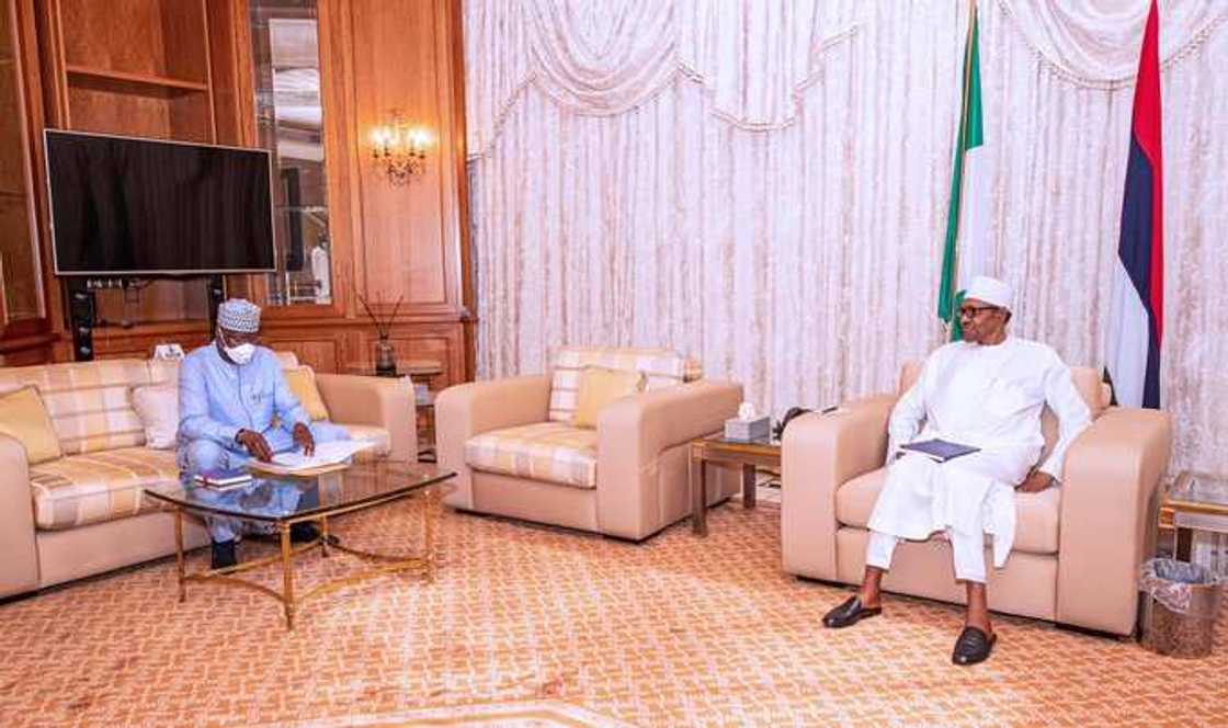 COVID-19 ta sa an soke ziyartar Fadar Shugaban kasa a lokacin bikin Kirismeti COVID-19 ta sa an soke ziyartar Fadar Shugaban kasa a lokacin bikin Kirismeti