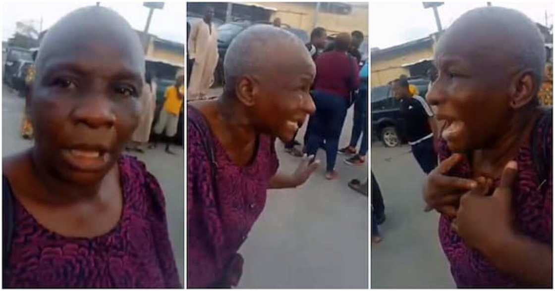 EndSARS: Bidiyon dan sanda yana zazzabga wa tsohuwa mari a wurin zanga-zanga EndSARS: Bidiyon dan sanda yana zazzabga wa tsohuwa mari a wurin zanga-zanga