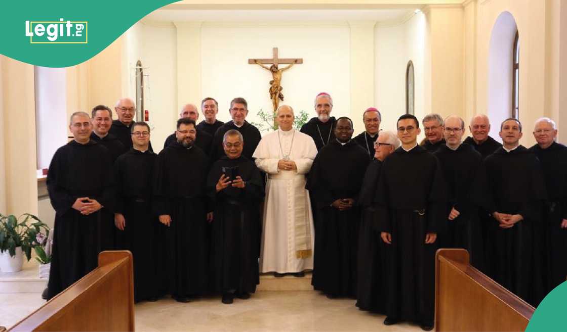 Pope makes surprise visit to Augustinian brothers Pope makes surprise visit to Augustinian brothers