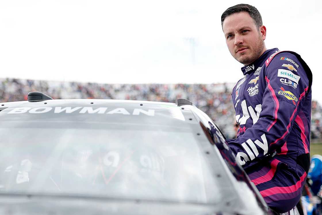 Alex Bowman enters his car for the NASCAR Cup Series Cook Out 400 Alex Bowman enters his car for the NASCAR Cup Series Cook Out 400