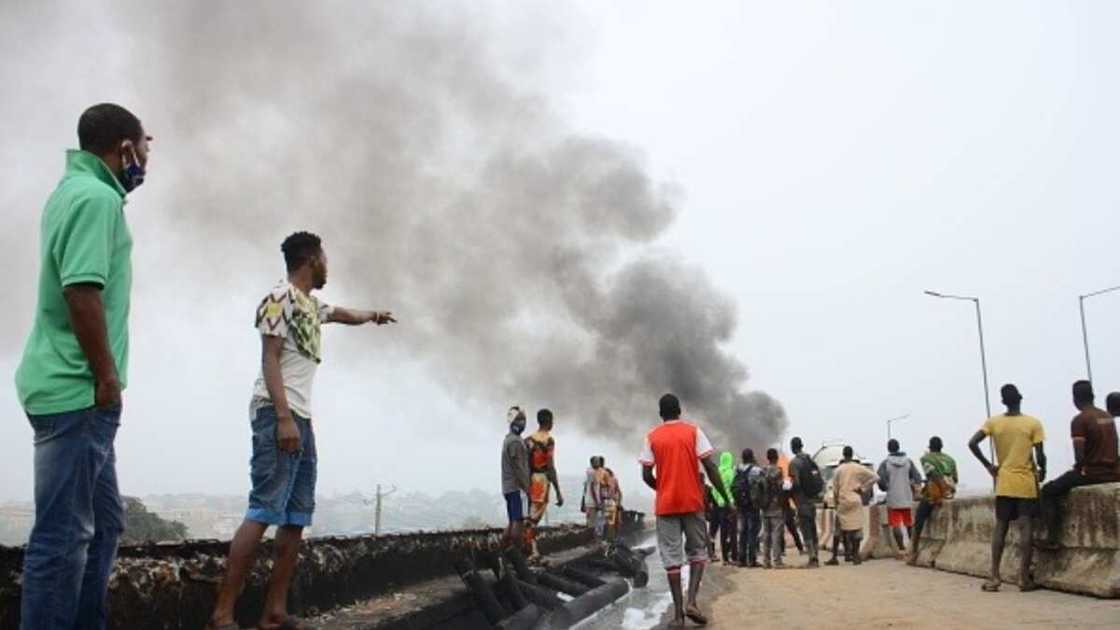 Lagos-Ibadan Expressway Accident: 17 Persons Burnt to Death in Ogun as Tanker Catches Fire Lagos-Ibadan Expressway Accident: 17 Persons Burnt to Death in Ogun as Tanker Catches Fire
