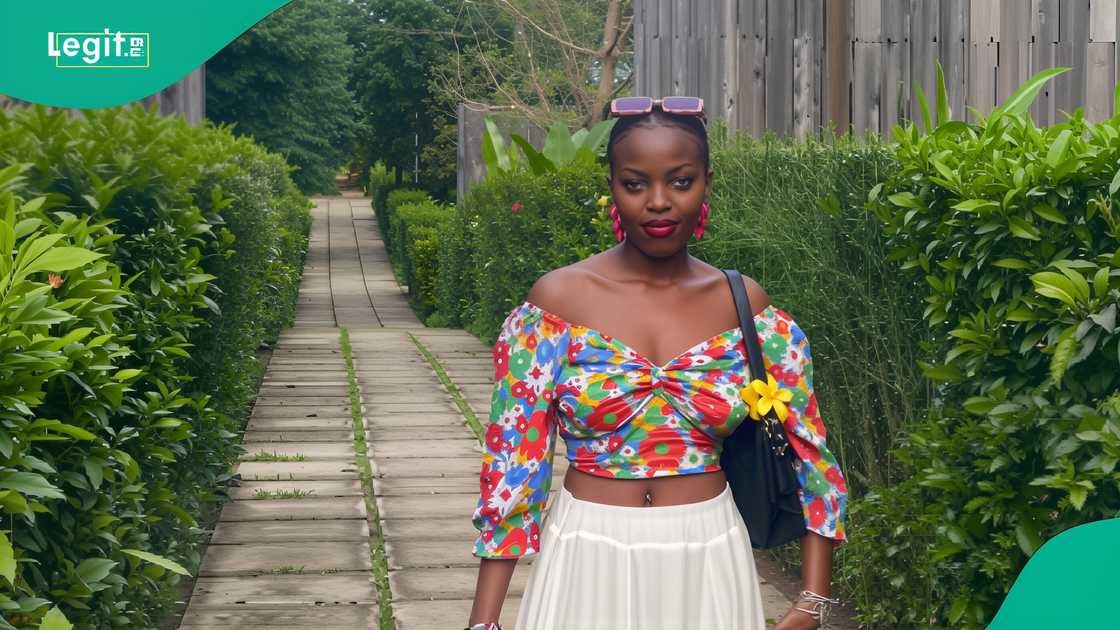 A teacher displays her pupils’ exam papers online, and many people notice her comments on them. A teacher displays her pupils’ exam papers online, and many people notice her comments on them.