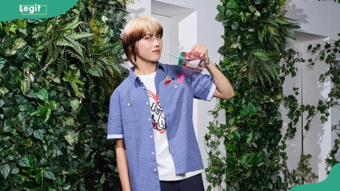 Cho Seong-il taking a drink Cho Seong-il taking a drink