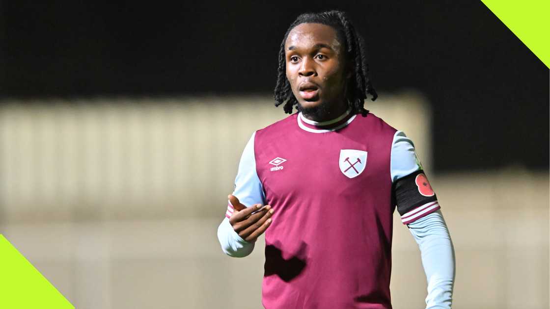Tyron Akpata, West Ham, Fulham, Rush Green, Romford, London, U18 Premier League. Tyron Akpata, West Ham, Fulham, Rush Green, Romford, London, U18 Premier League.