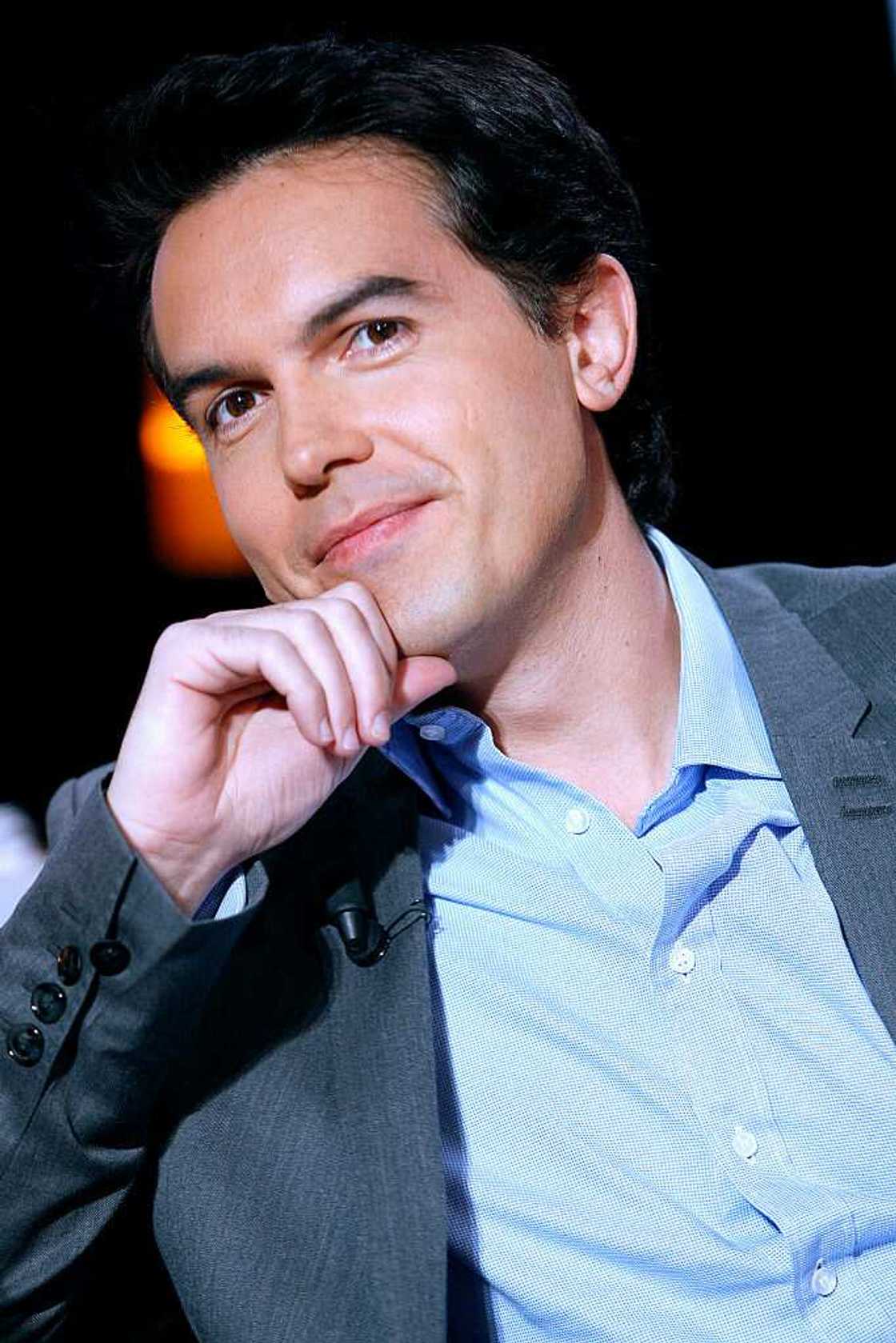 Biographie de Maxime Chattam: tout sur le romancier français Biographie de Maxime Chattam: tout sur le romancier français