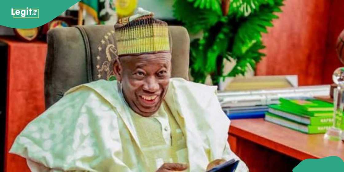 Ganduje ya sha kirari a wajen Kanawa Ganduje ya sha kirari a wajen Kanawa