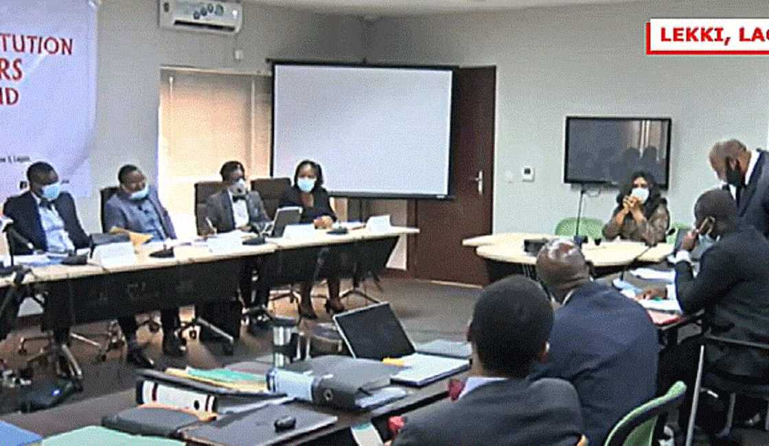 Bakin dukan da 'yan sanda suka yi min yasa na fitsari a wando, Budurwa Bakin dukan da 'yan sanda suka yi min yasa na fitsari a wando, Budurwa