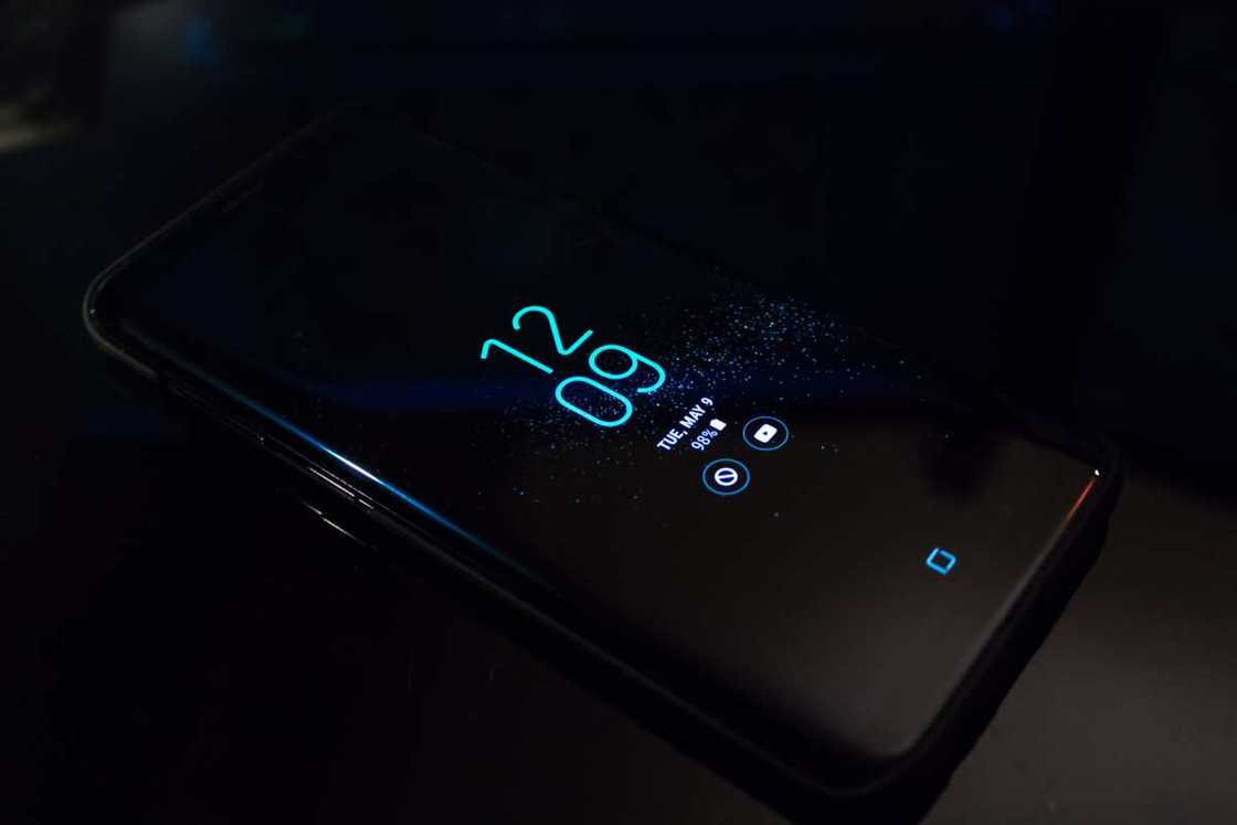 how to flash Android phone with the power button how to flash Android phone with the power button