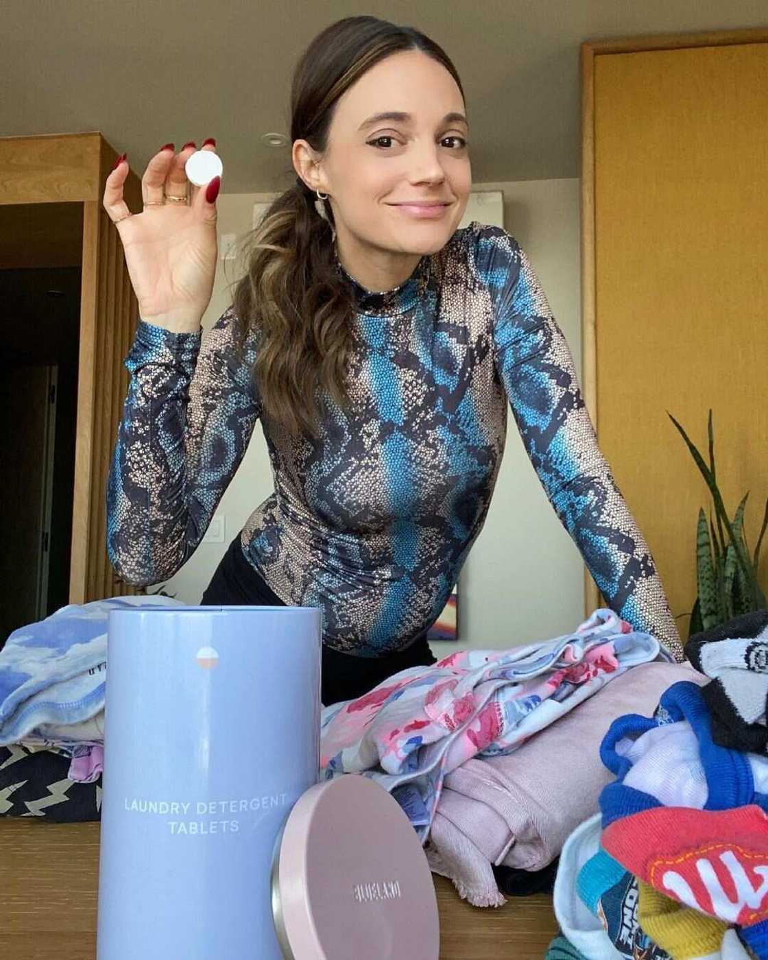 Laura Perlongo Laura Perlongo