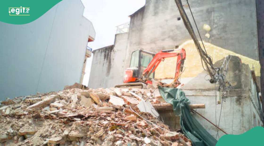 Ginin ya rufto kan mutane a Kuntau da ke Kano Ginin ya rufto kan mutane a Kuntau da ke Kano