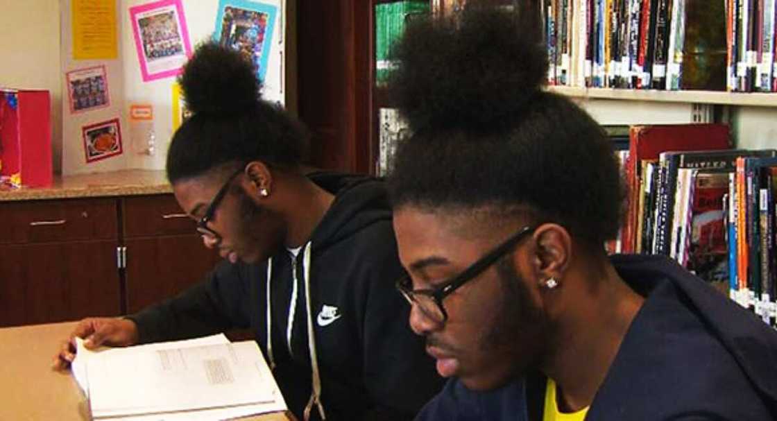 Twin Brothers With 4.5 And 4.4 GPAS Named High School Valedictorian And Salutatorian Twin Brothers With 4.5 And 4.4 GPAS Named High School Valedictorian And Salutatorian