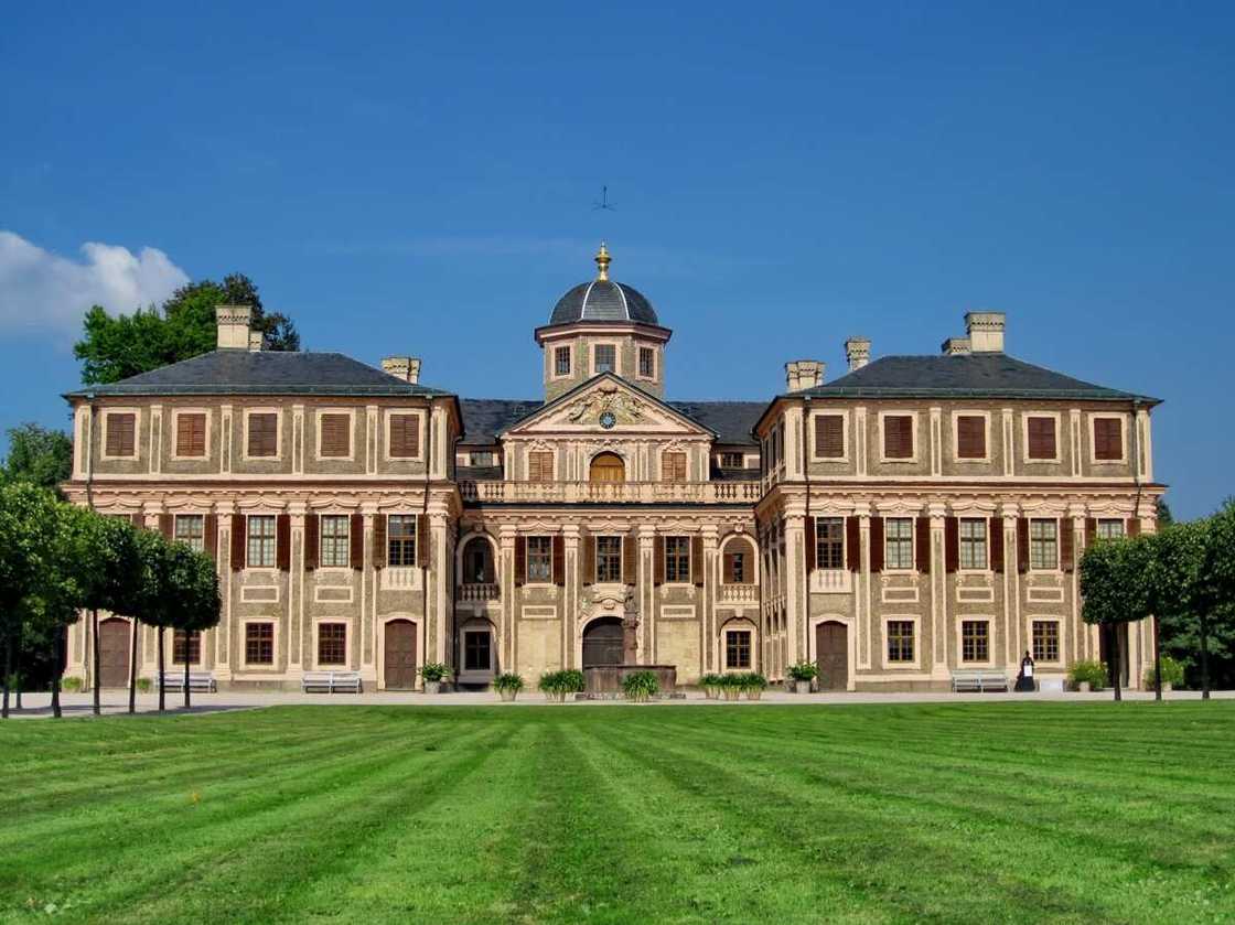 Largest mansion in the world Largest mansion in the world