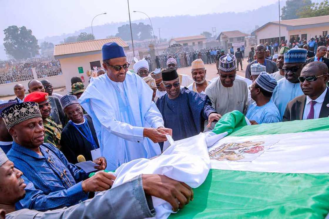 Da zafinsa: Shugaba Buhari ya bude babbar tashar jirgin ruwa a jihar Niger Da zafinsa: Shugaba Buhari ya bude babbar tashar jirgin ruwa a jihar Niger