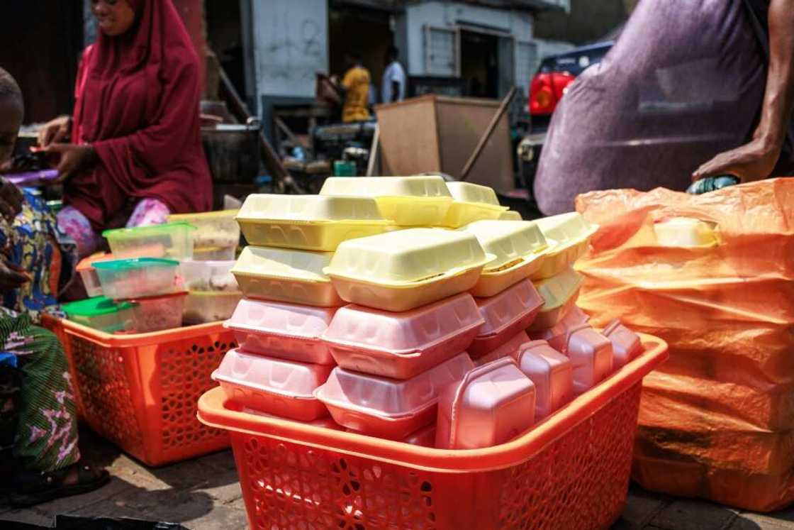 Packs of styrofoam containers are very common for foos vendors and other traders Packs of styrofoam containers are very common for foos vendors and other traders