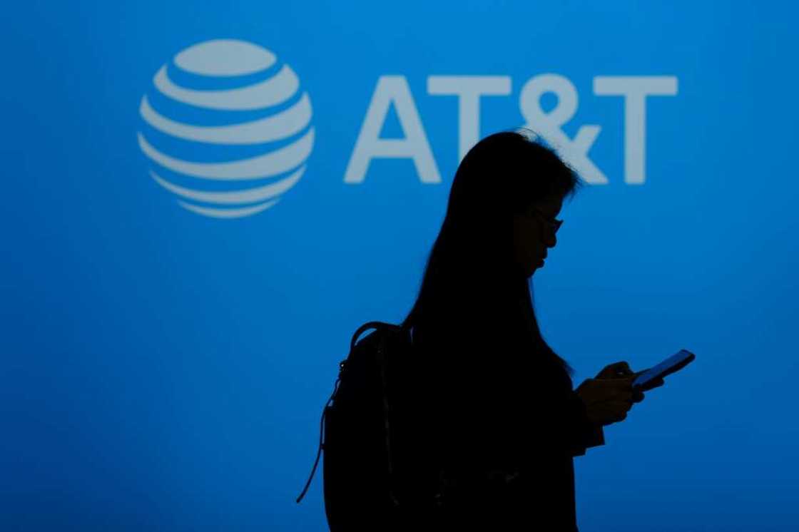 According to AT&T, the data downloaded by the hackers did not include the content of calls and messages, nor personal information such as names or social security numbers