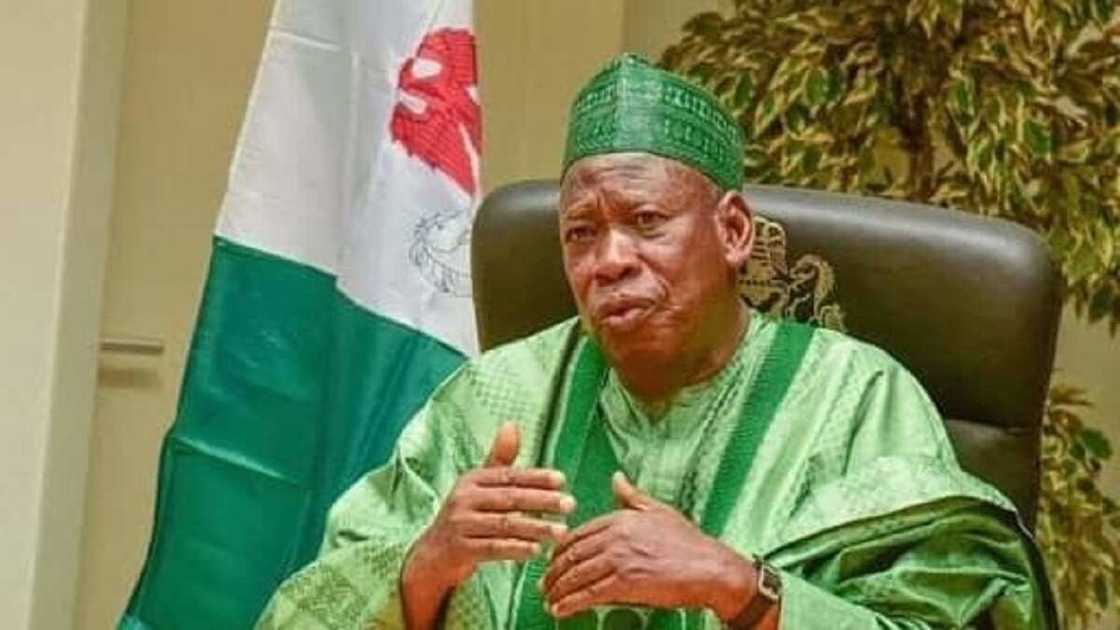 Kano: An gurfanar da wanda ya kira Ganduje 'ɓarawon Kano' a Facebook, kotu ta bada umurnin tsare shi Kano: An gurfanar da wanda ya kira Ganduje 'ɓarawon Kano' a Facebook, kotu ta bada umurnin tsare shi