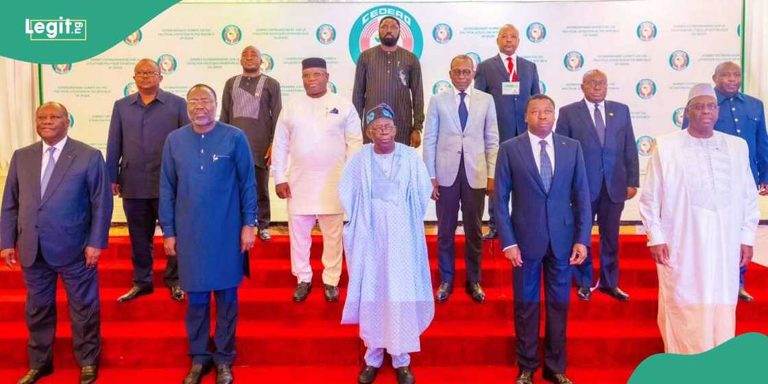 A yau Lahadi ne ake sa ran wa'adin Shugaba Bola Tinubu zai kare daga shugabancin ECOWAS A yau Lahadi ne ake sa ran wa'adin Shugaba Bola Tinubu zai kare daga shugabancin ECOWAS