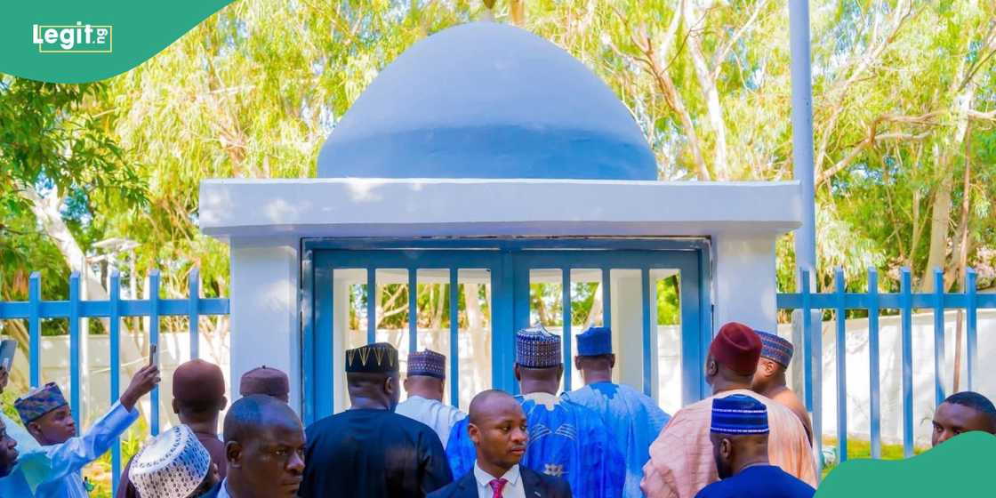 Transformation of Buhari’s graveyard in Daura, Katsina state Transformation of Buhari’s graveyard in Daura, Katsina state