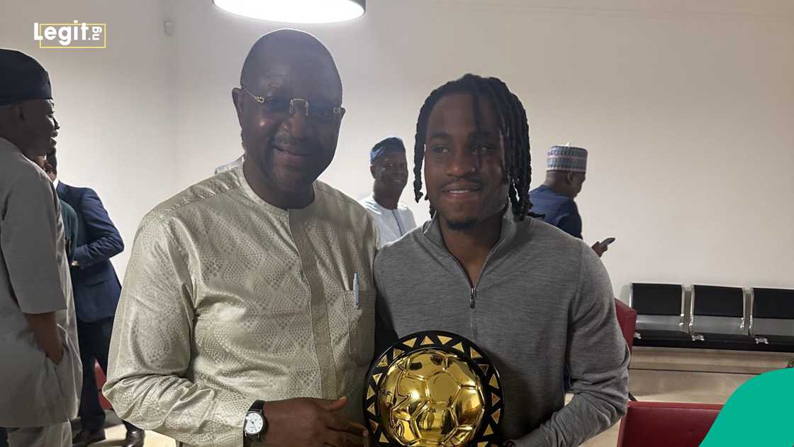 Minister of Youth and Sports Development, Sunday Dare, Ademola Lookman, Lagos. Minister of Youth and Sports Development, Sunday Dare, Ademola Lookman, Lagos.