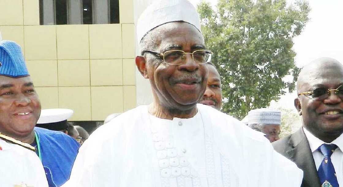 Janar T. Y. Danjuma Janar T. Y. Danjuma