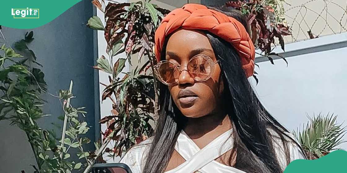 Fans react to video of Davido and Chioma at an event. Fans react to video of Davido and Chioma at an event.