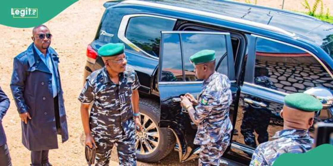 Sufetan yan sanda, IGP Kayode. Sufetan yan sanda, IGP Kayode.