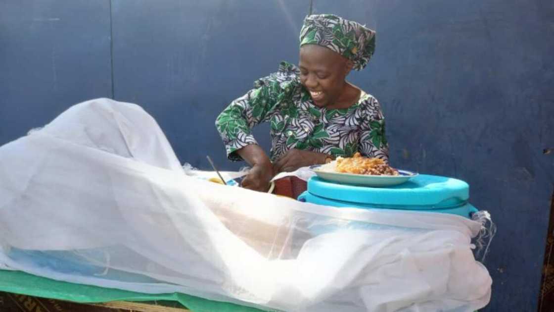 Woman who lost her job during lockdown struggles to survive with foodselling business