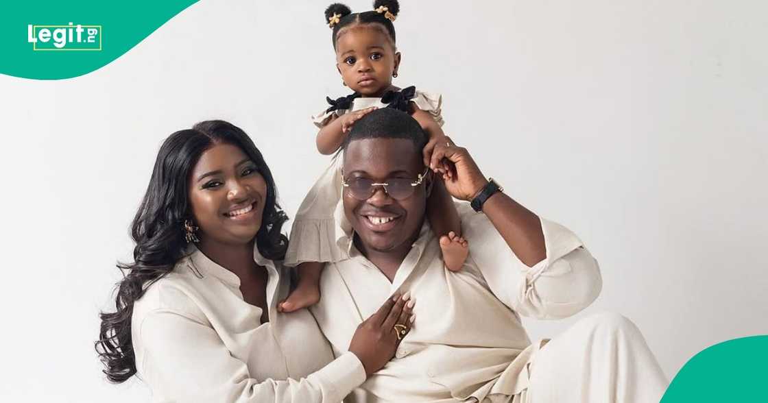 Layi's manager Olufemi Oguntamu and his lovely family. Layi's manager Olufemi Oguntamu and his lovely family.