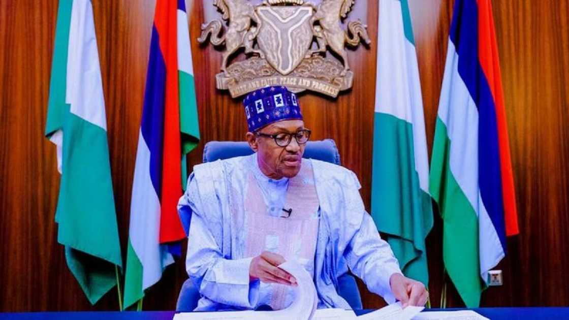 Abubuwa 13 da yakamata ku sani game da karin albashin malaman makaranta Abubuwa 13 da yakamata ku sani game da karin albashin malaman makaranta