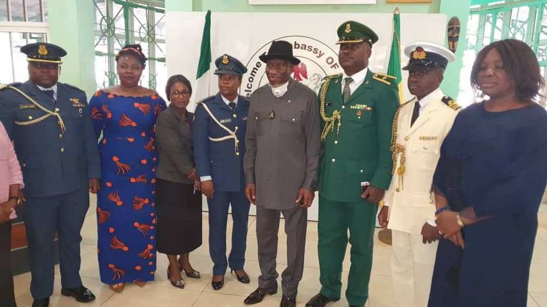 Goodluck Jonathan ya ziyarci 'yaan Najeriya da ke Bamako, kasar Mali Goodluck Jonathan ya ziyarci 'yaan Najeriya da ke Bamako, kasar Mali