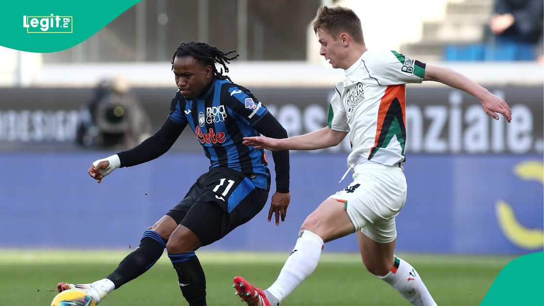 Ademola Lookman, Hans Nicolussi Caviglia, Atalanta, Venezia, Gewiss Stadium, Bergamo, Italy, Serie A. Ademola Lookman, Hans Nicolussi Caviglia, Atalanta, Venezia, Gewiss Stadium, Bergamo, Italy, Serie A.