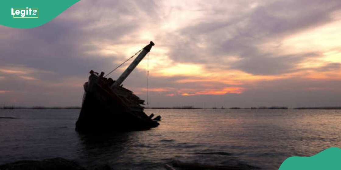 Boat Capsizes Killing 4 Women and 3 Girls, More Than 100 Passengers Thrown into Sea Boat Capsizes Killing 4 Women and 3 Girls, More Than 100 Passengers Thrown into Sea