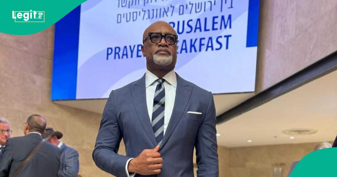 Paul Adefarasi gets knocked by TV presenter over his viral video. Paul Adefarasi gets knocked by TV presenter over his viral video.