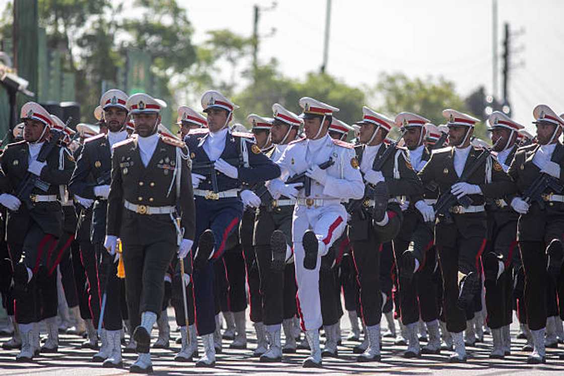 Sojojin Iran na fareti Sojojin Iran na fareti