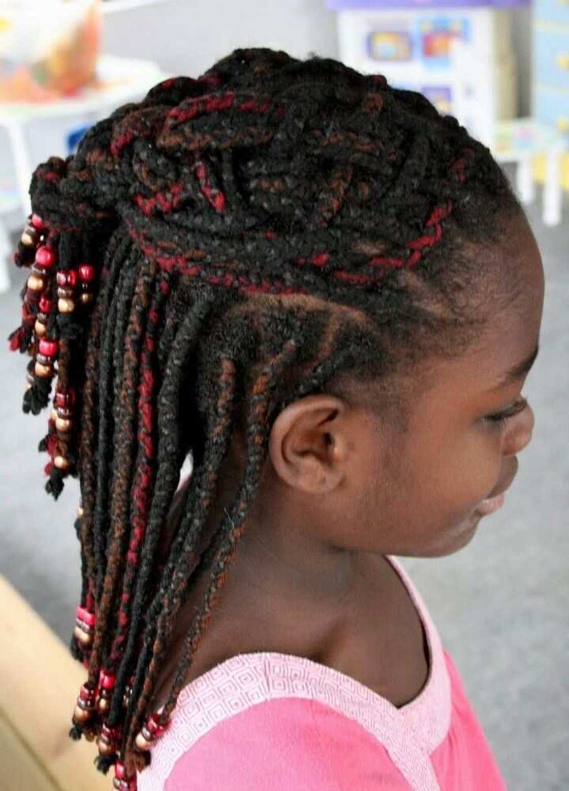 Weaving hairstyles for kids